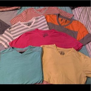 Men’s V-neck shirt lot